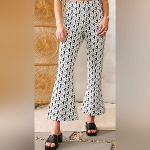 WILLOW‎ ROOT Y2K Cottage Wide Leg S Black White Floral Cropped Flare Pants